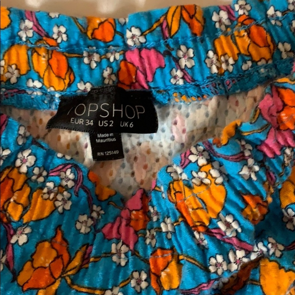 Floral off the shoulder crop top - Picture 2 of 4
